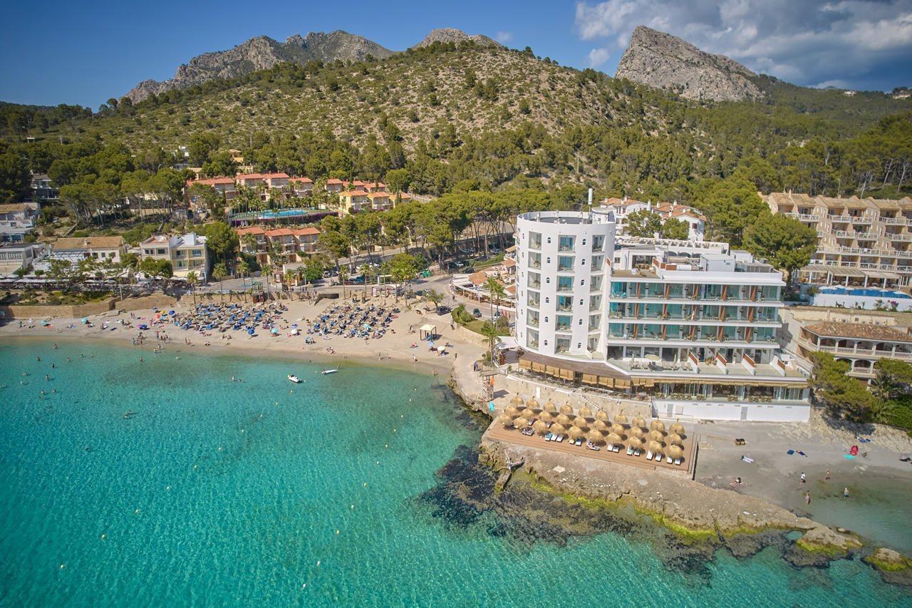 Universal Aquamarin Hotell 4*