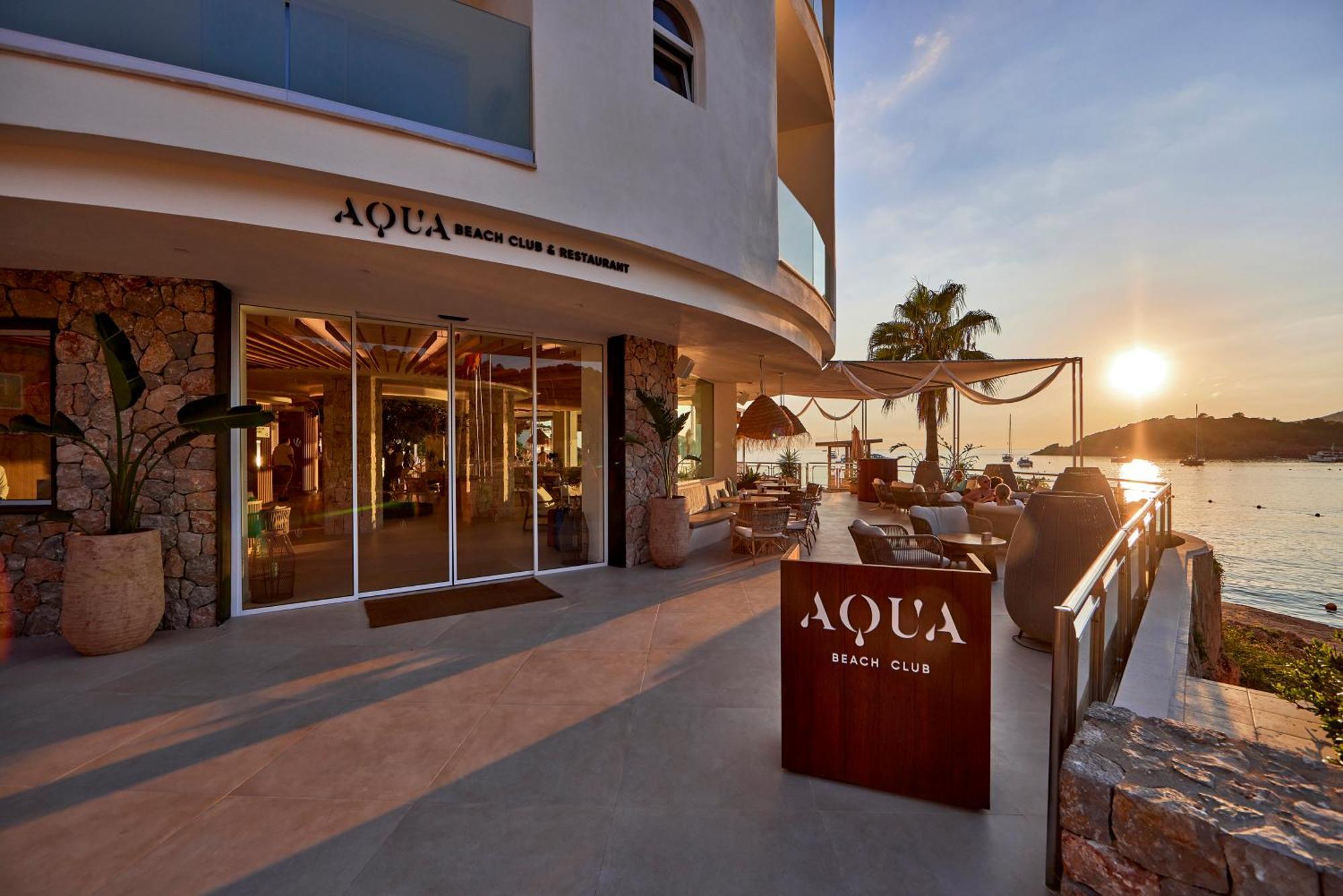 Universal Aquamarin Hotell 4*