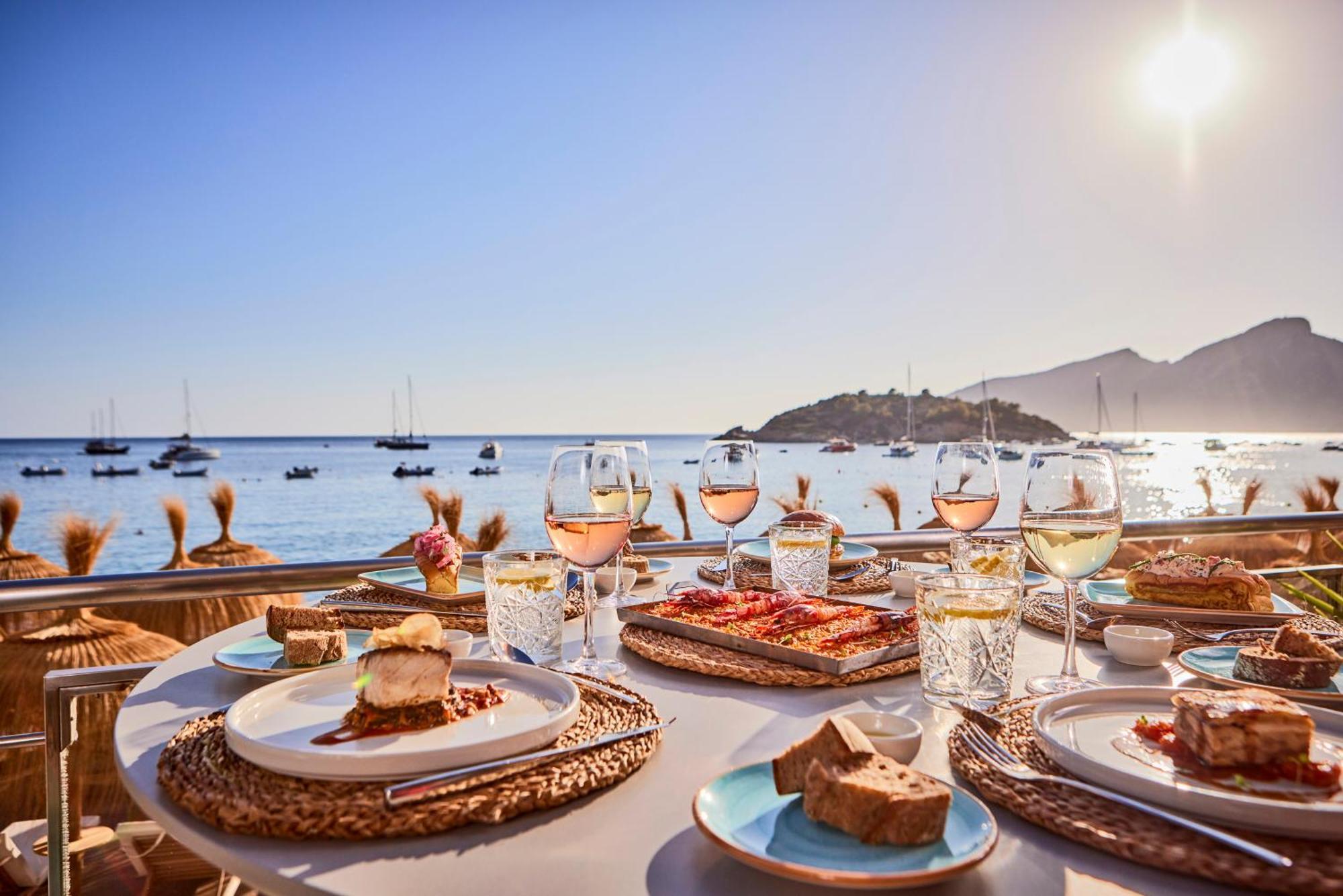 Universal Aquamarin Hotell 4*