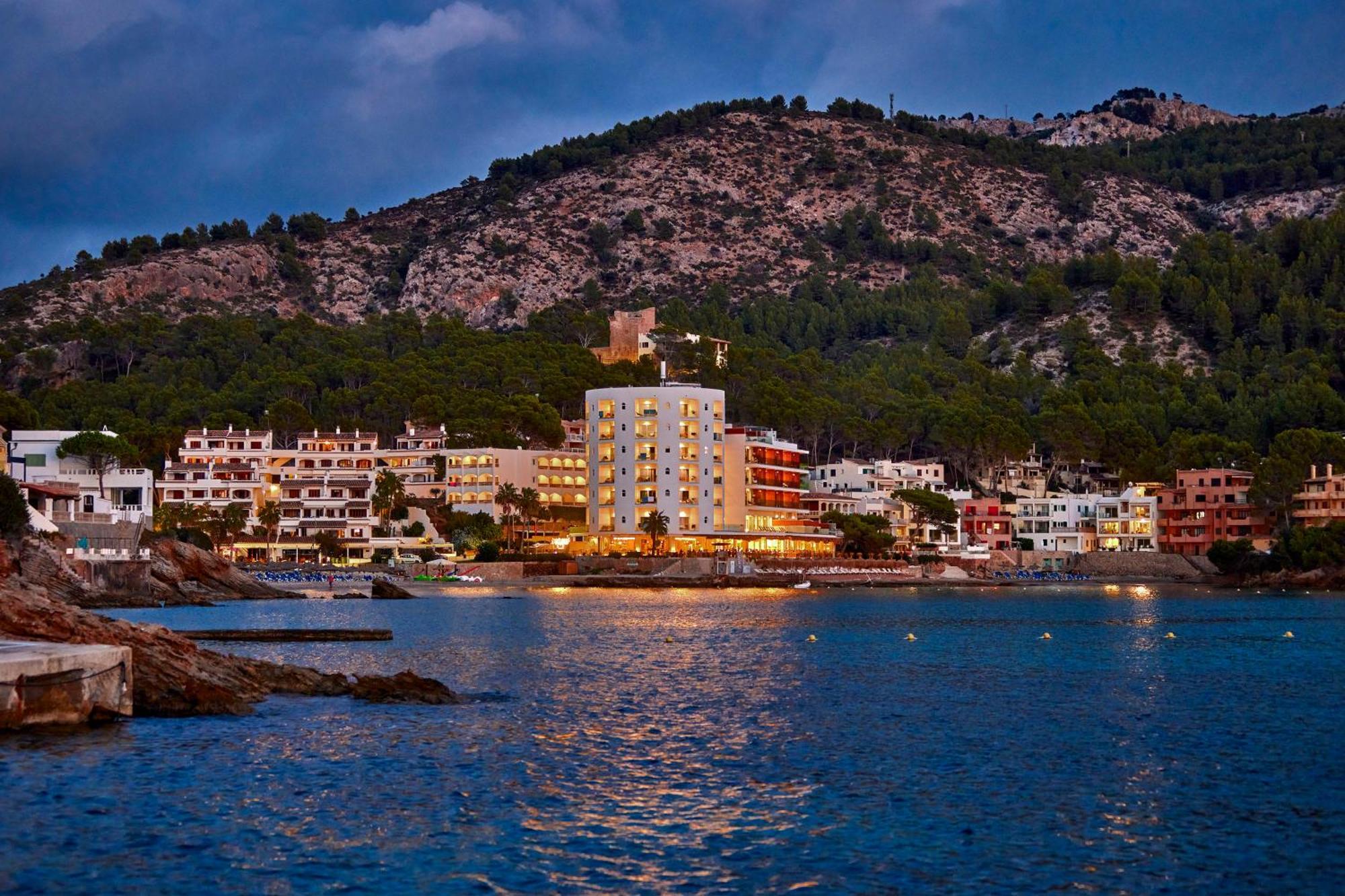 Hotell Universal Aquamarin Sant Elm