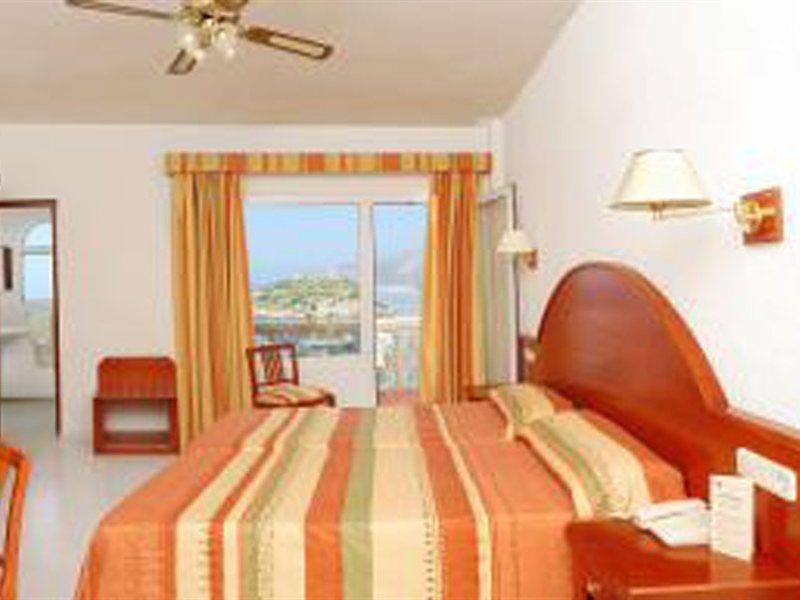 Universal Aquamarin Hotell Sant Elm